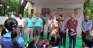 পাঁচলাইশে প্রাথমিক বিদ্যালয়ে নতুন মাঠ উদ্বোধন করলেন মেয়র শাহাদাত